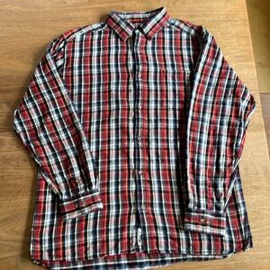 Mountain Khakis men’s Large 100 cotton flannel shirt. Excellent condition